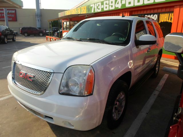 2007 GMC Yukon Reg Cab 124 WB SLT