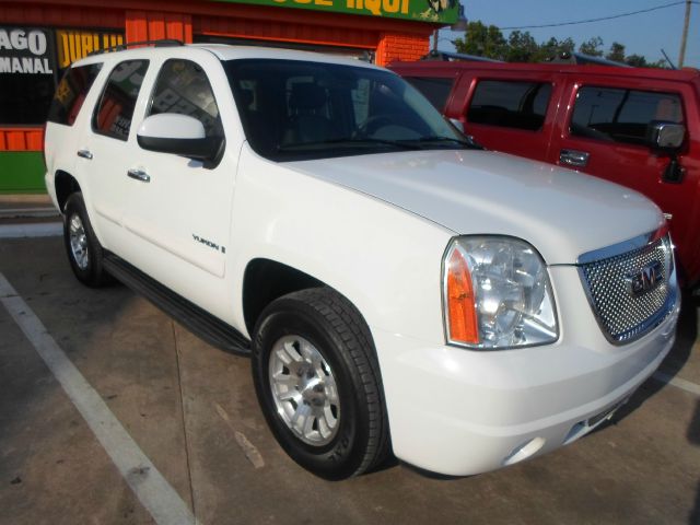 2007 GMC Yukon Reg Cab 124 WB SLT