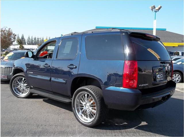 2007 GMC Yukon 4DR WGN I4 LX