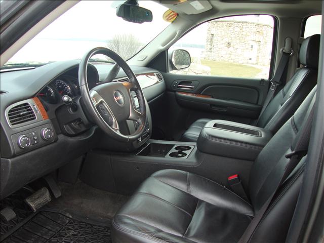 2007 GMC Yukon 2.4L I-4 LX