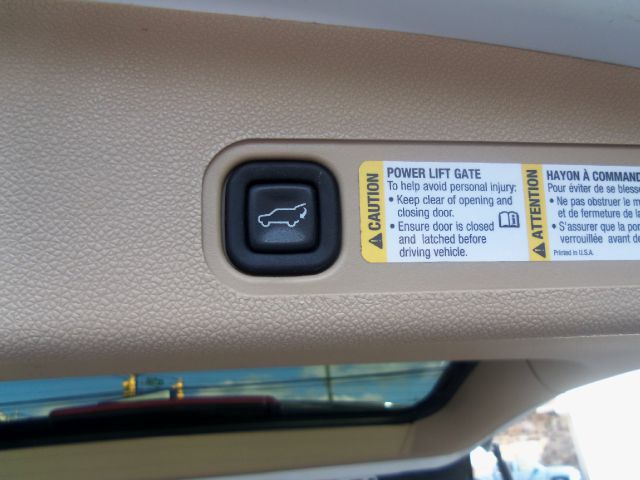 2008 GMC Yukon EX - DUAL Power Doors