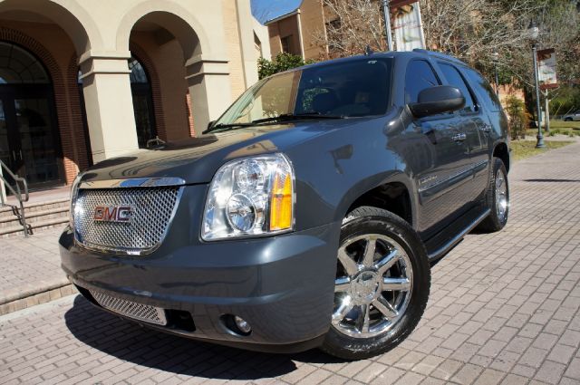 2008 GMC Yukon EX Sedan 4D
