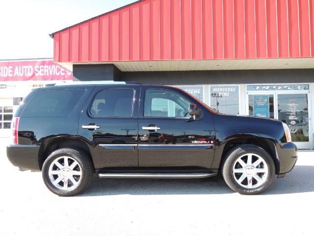 2008 GMC Yukon EX - DUAL Power Doors