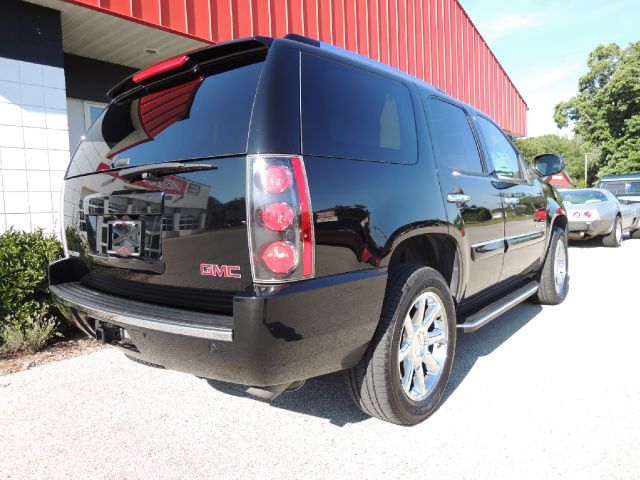2008 GMC Yukon EX - DUAL Power Doors