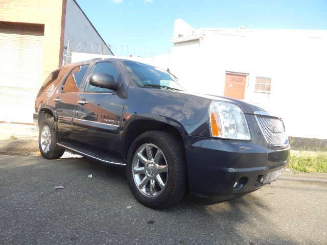2008 GMC Yukon EX - DUAL Power Doors