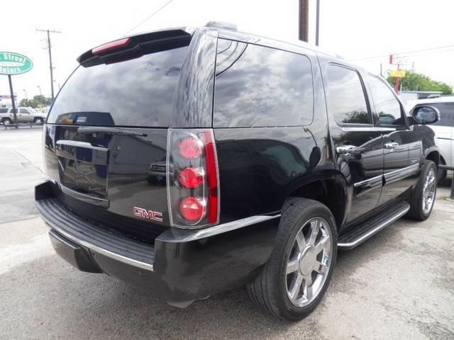 2008 GMC Yukon EX Sedan 4D