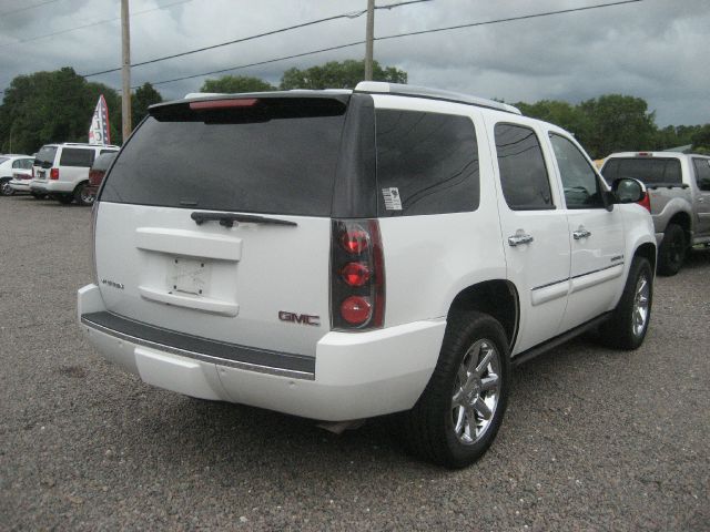 2008 GMC Yukon EX - DUAL Power Doors
