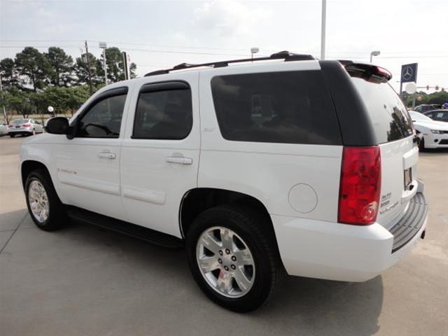 2009 GMC Yukon LX Wagon 4D