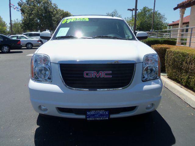 2009 GMC Yukon Wagon SE