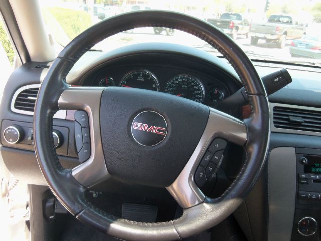 2009 GMC Yukon Wagon SE