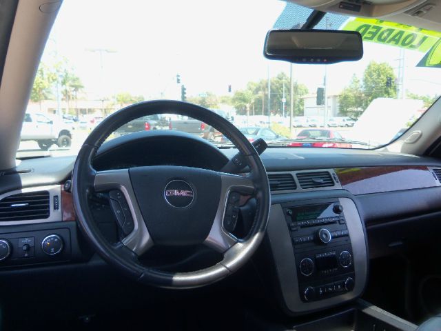 2009 GMC Yukon Wagon SE