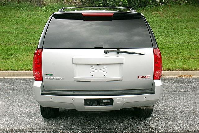 2010 GMC Yukon LX Wagon 4D