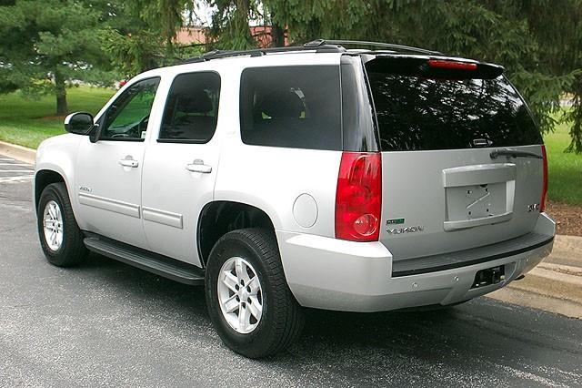 2010 GMC Yukon LX Wagon 4D