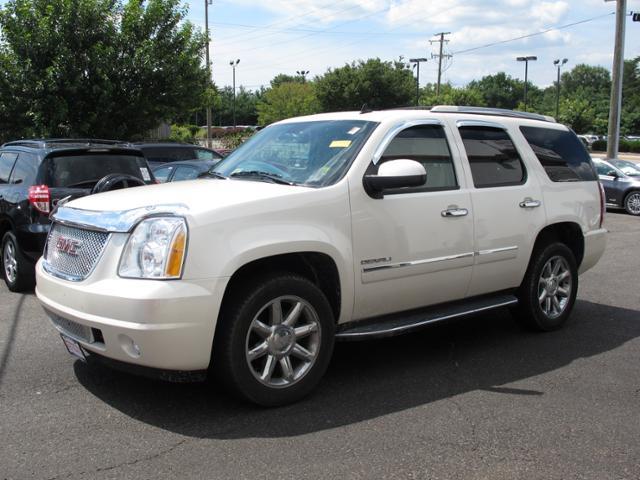2010 GMC Yukon EX Sedan 4D
