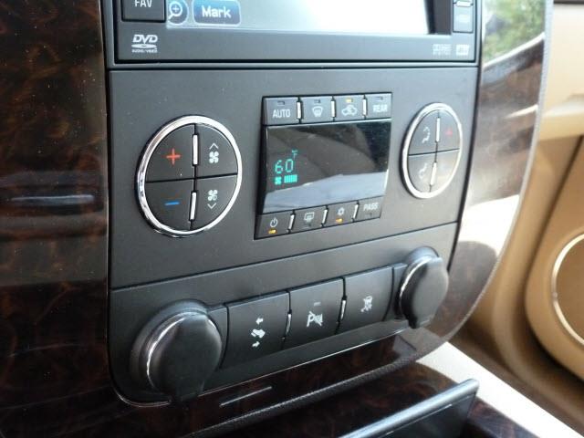 2010 GMC Yukon EX Sedan 4D