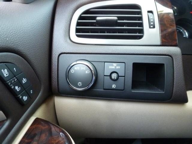 2010 GMC Yukon EX Sedan 4D