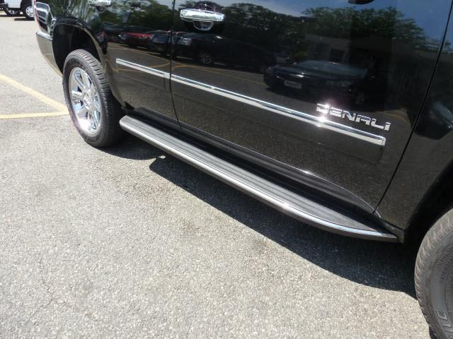 2010 GMC Yukon EX Sedan 4D