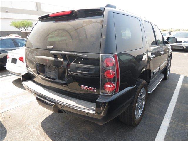 2010 GMC Yukon EX Sedan 4D