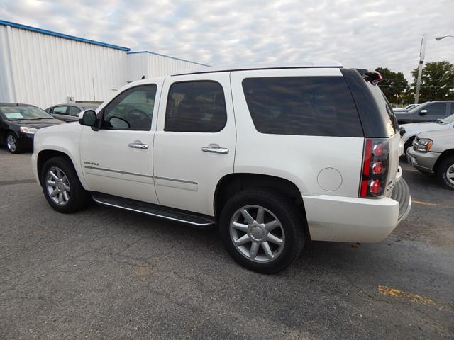 2011 GMC Yukon EX Sedan 4D