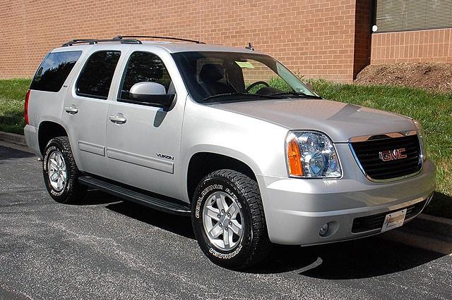 2011 GMC Yukon LX Wagon 4D