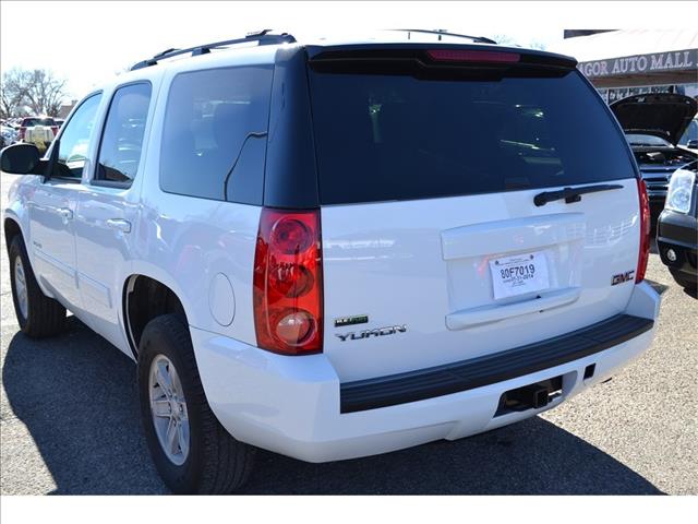 2011 GMC Yukon Wagon SE
