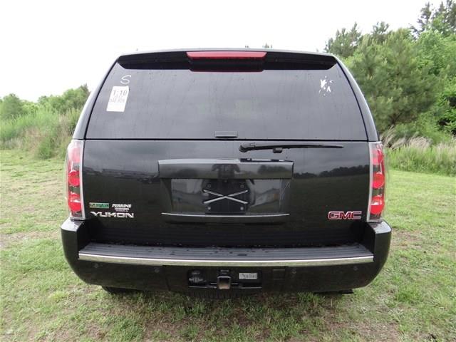 2012 GMC Yukon LS NICE