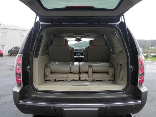 2012 GMC Yukon EX Sedan 4D
