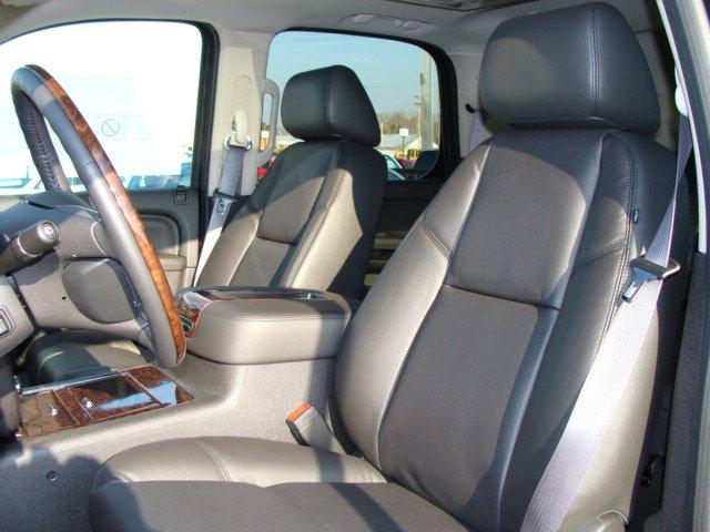 2012 GMC Yukon EX Sedan 4D