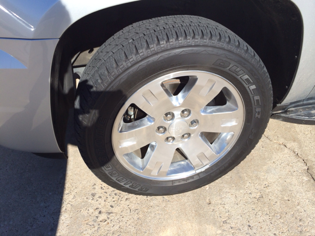 2012 GMC Yukon Pickup 4D 6 1/2 Ft