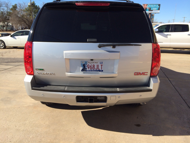 2012 GMC Yukon Pickup 4D 6 1/2 Ft