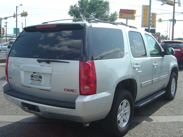 2012 GMC Yukon SE - LOW Miles