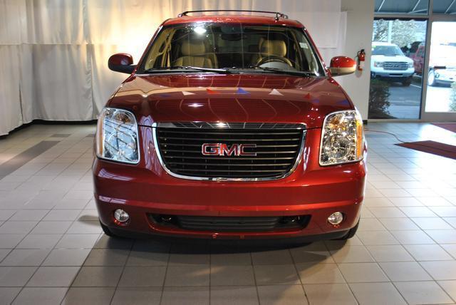 2013 GMC Yukon LS Flex Fuel 4x4 This Is One Of Our Best Bargains