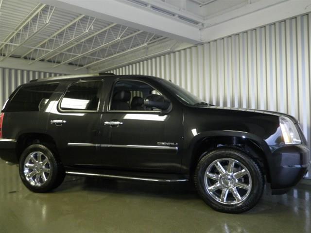 2013 GMC Yukon EX Sedan 4D