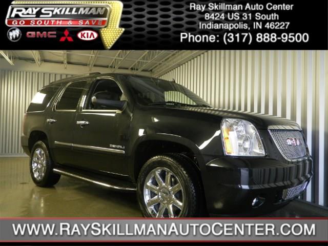 2013 GMC Yukon EX Sedan 4D