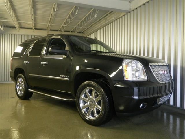 2013 GMC Yukon EX Sedan 4D