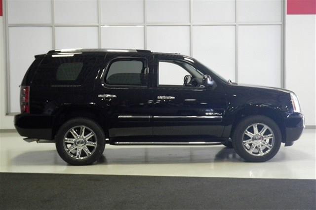 2013 GMC Yukon 2DR 3.8 GRD TOUR AT