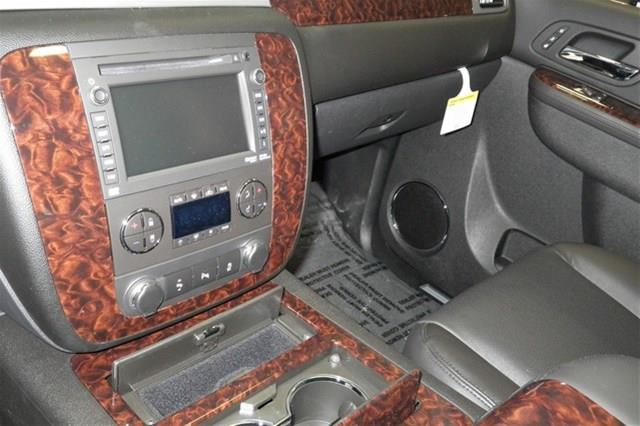 2013 GMC Yukon 2DR 3.8 GRD TOUR AT