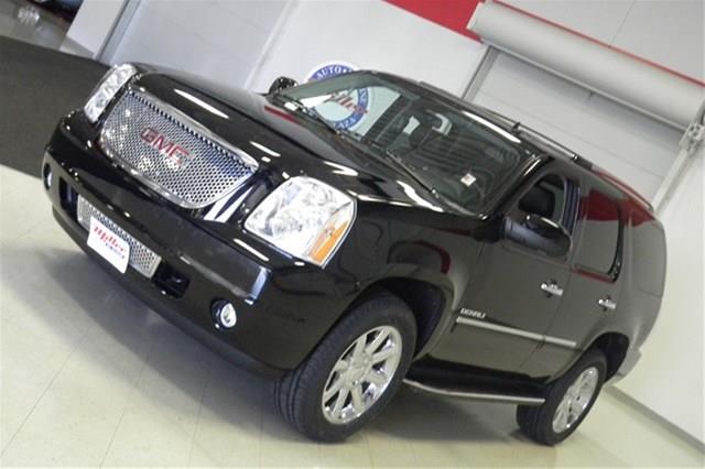 2013 GMC Yukon 2DR 3.8 GRD TOUR AT