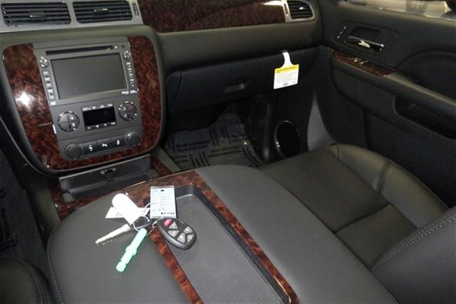 2013 GMC Yukon 2DR 3.8 GRD TOUR AT