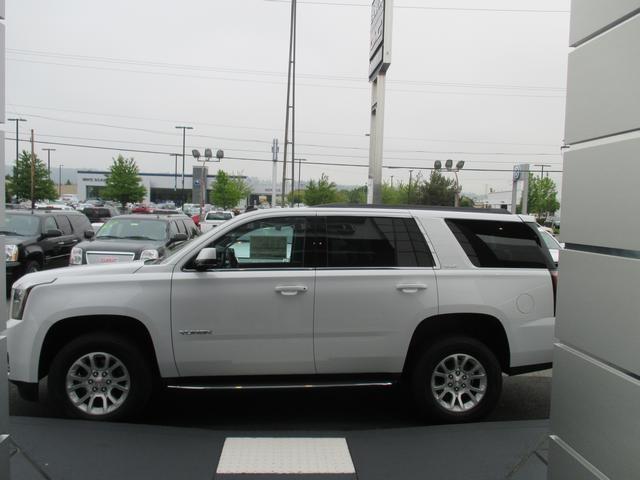 2015 GMC Yukon Roadtrek
