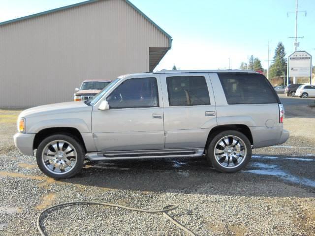 1999 GMC Yukon Denali EX Sedan 4D
