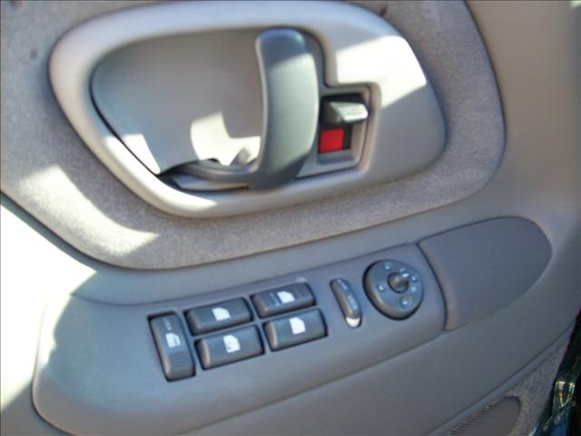 1999 GMC Yukon Denali Base