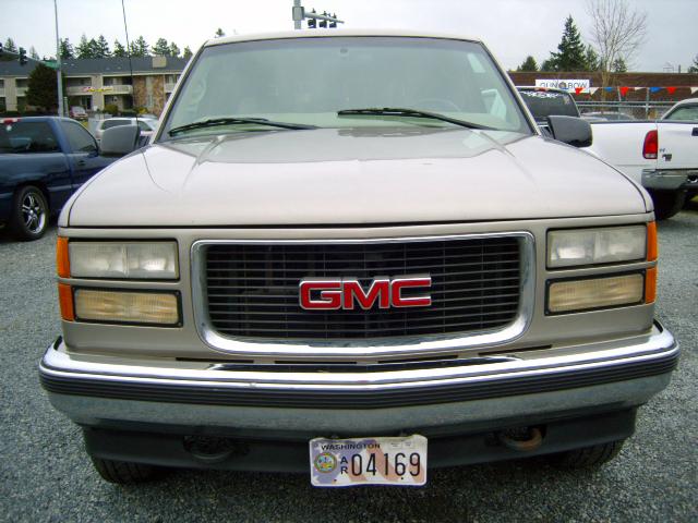 1999 GMC Yukon Denali SLT