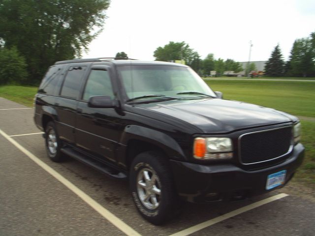 1999 GMC Yukon Denali EX Automatic W/leatherdvd RES