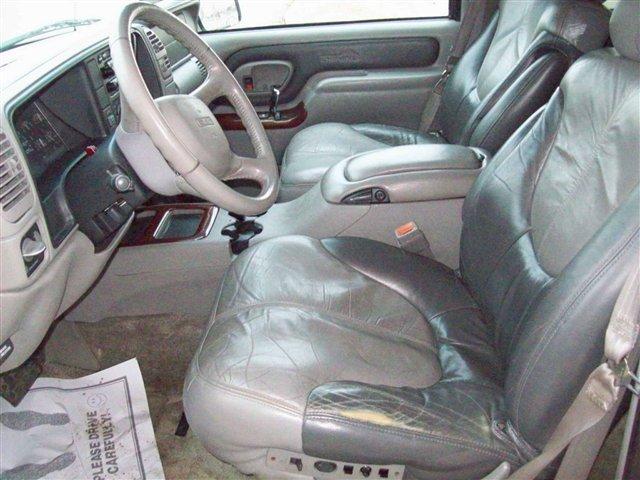 2000 GMC Yukon Denali Unknown