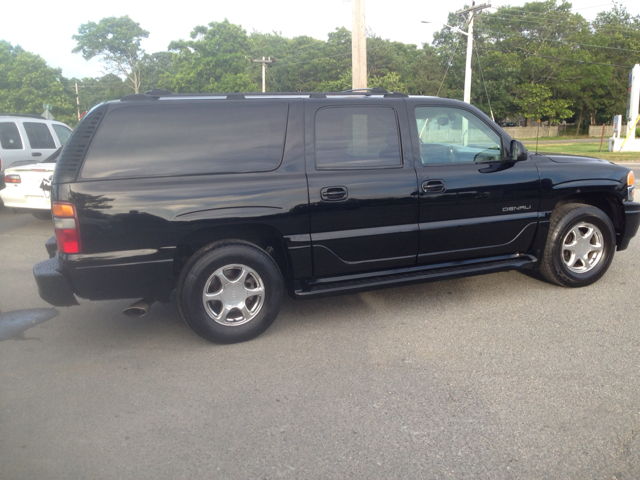 2001 GMC Yukon Denali Sport 4WD