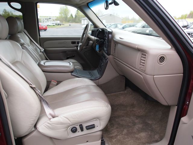 2001 GMC Yukon Denali LS 15