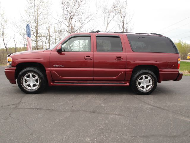 2001 GMC Yukon Denali LS 15