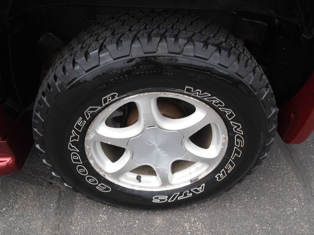 2001 GMC Yukon Denali LS 15