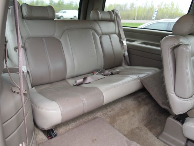 2001 GMC Yukon Denali LS 15